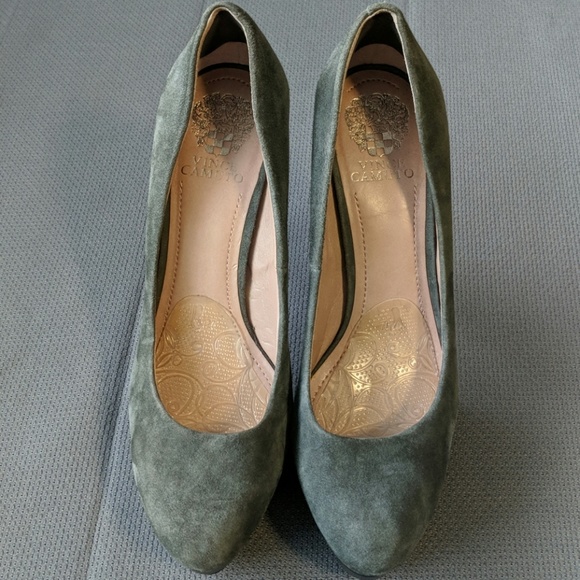 Vince Cumuto Suede Platform Pumps Size 10B - Picture 5 of 7